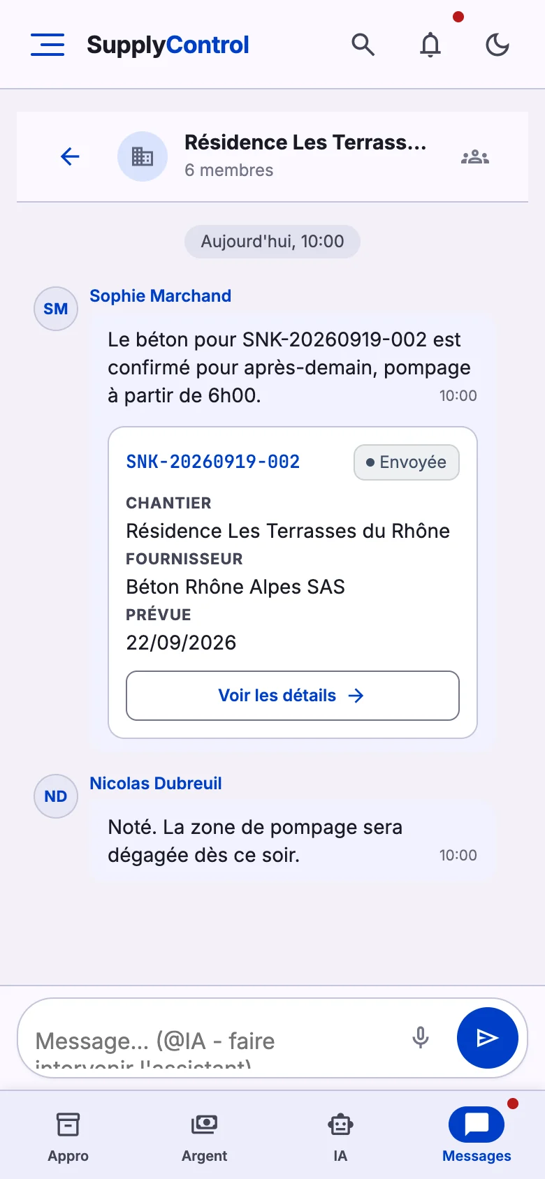 Messagerie d'équipe sur mobile, avec messages vocaux et cartes de livraison